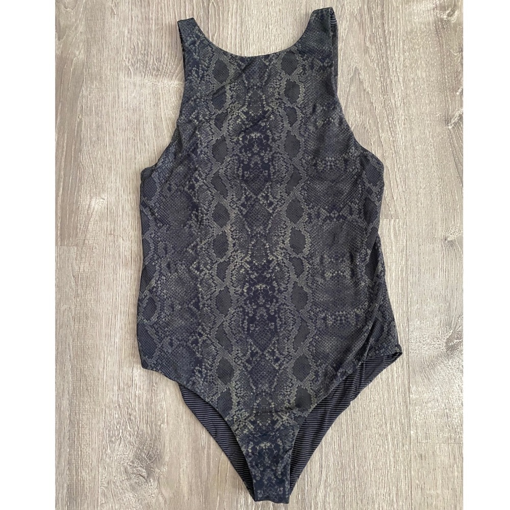 Acacia Swimwear France in Sage Python